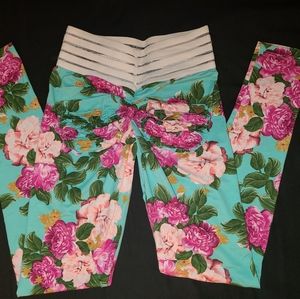 CUTE BOOTY LOUNGE LEGGINGS